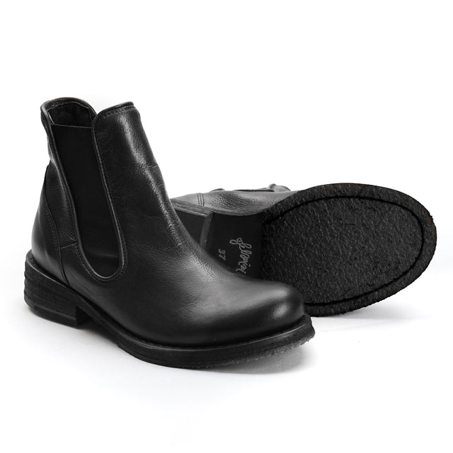 Felmini-Beatles in leather - black