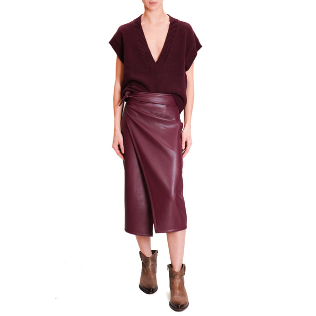 Vicolo-V-Neck Sleeveless Shirt - Wine