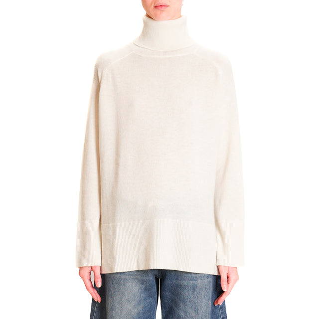 Tension in-Maglia box turtleneck 100% wool SOFT - cream