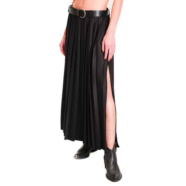 Vicolo-Pleated Skirt with Slit - Black