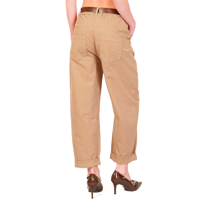 Tensione in-Pantalone elastico dietro con cintura - camel