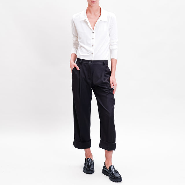 Dixie-Pantalone crop con pinces e risvolto - nero