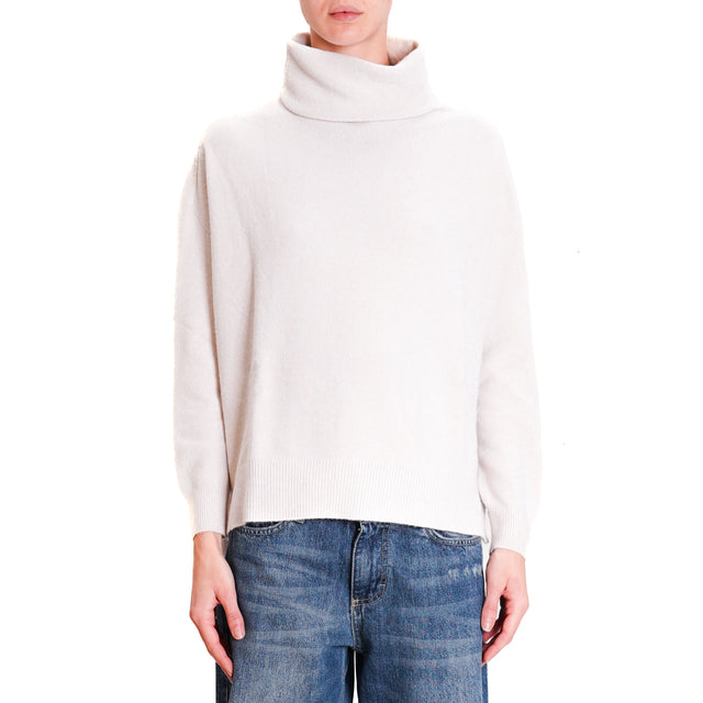 Kontatto-QS High Neck Side Slit Sweater - Ivory