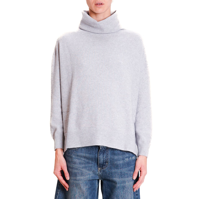 Kontatto-QS High Neck Side Slit Sweater - Light Grey