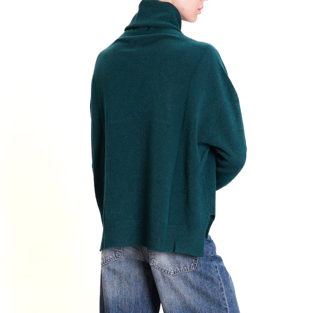 Kontatto-QS High Neck Side Slit Sweater - GREEN