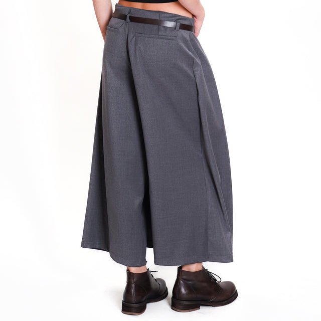 Motel-Pleated Skirt with Belt - Grey