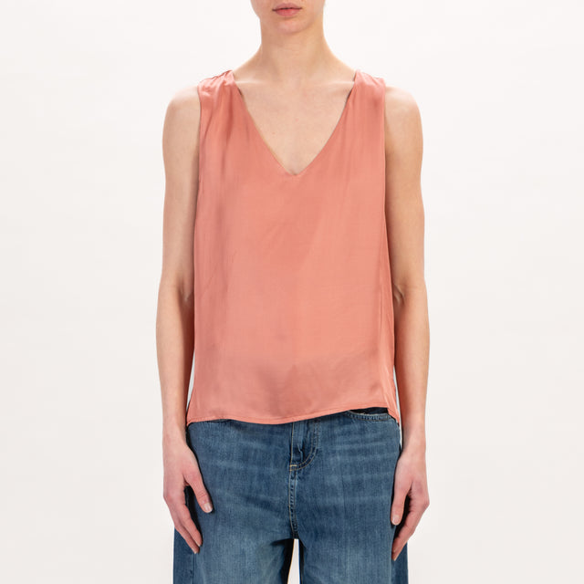 Zeroassoluto-Top LIA spacchi laterali in satin - blush