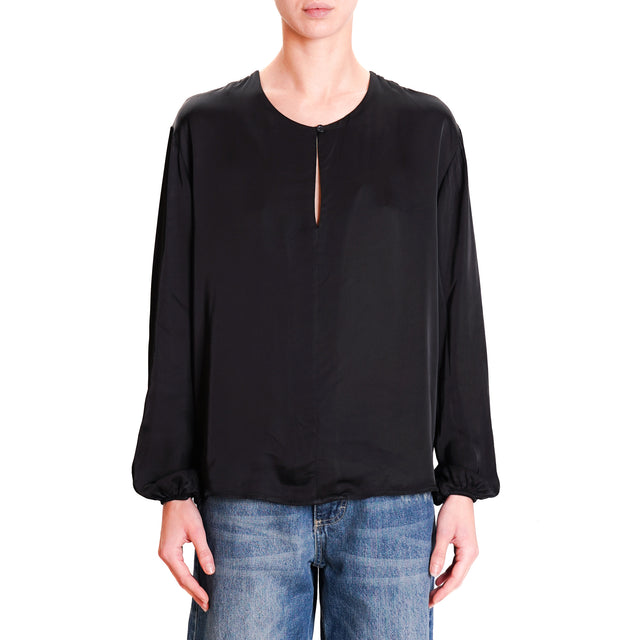 Souvenir-Blusa satin con apertura a goccia davanti - nero