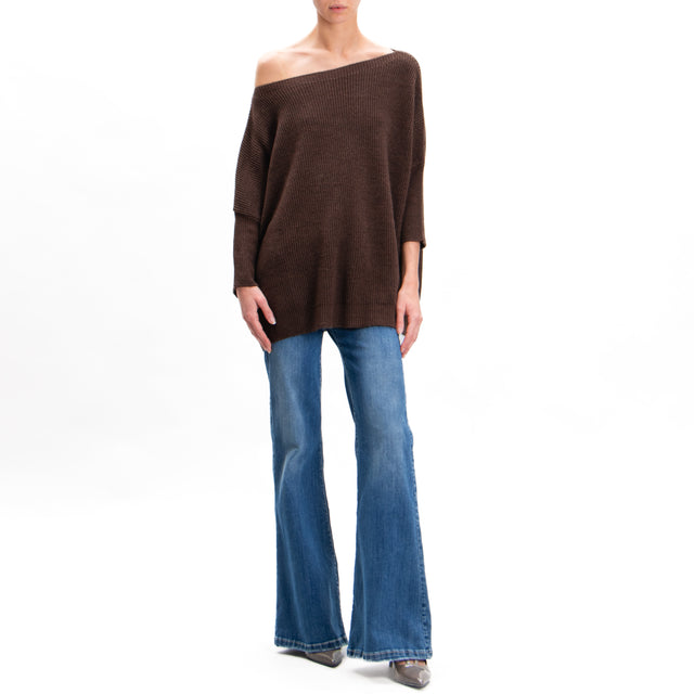 Tension in-Maglia over mixed alpaca boat neckline - dark brown