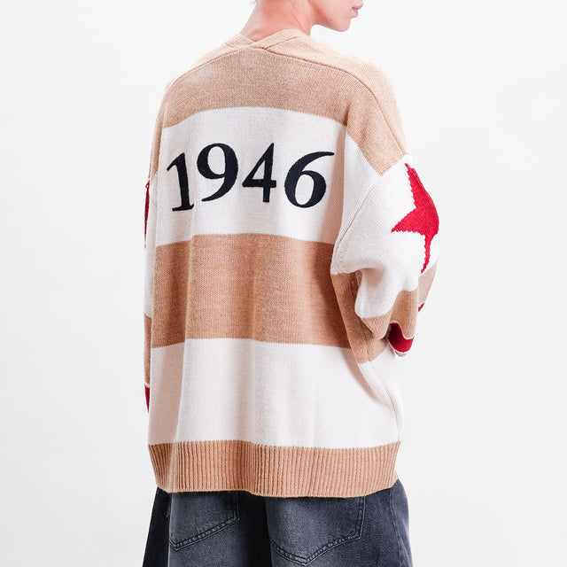 Tensione in-Cardigan over righe "1946" misto lana - cammello/burro/rosso