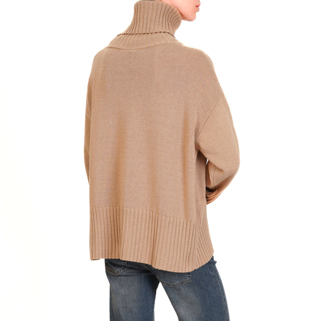 Tensione in-Maglia collo alto misto cashmere - cammello