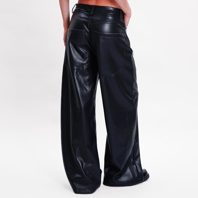 Tensione in-Pantalone wide leg similpelle - nero