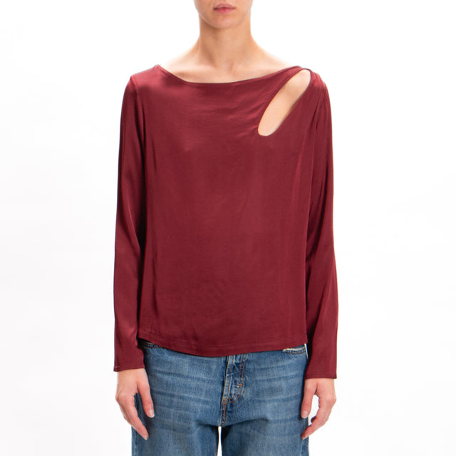 Tensione in-Blusa cut out in satin elasticizzato - rouge