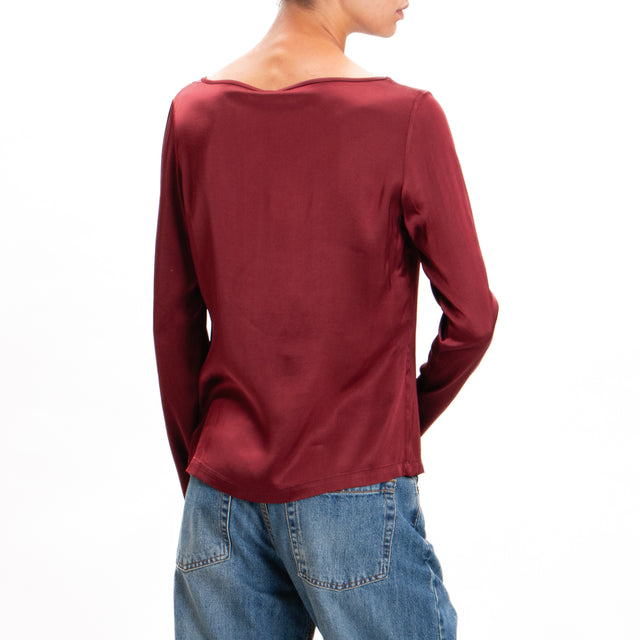 Tensione in-Blusa cut out in satin elasticizzato - rouge