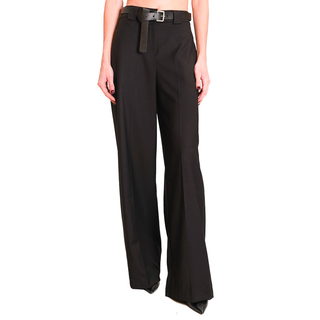 Tension in-back elastic pant with belt - black