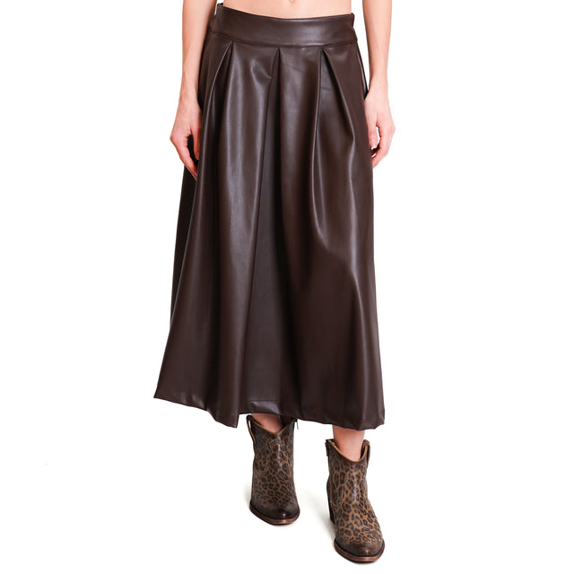 Tension in-Leatherette Skirt with Pleats - dark brown