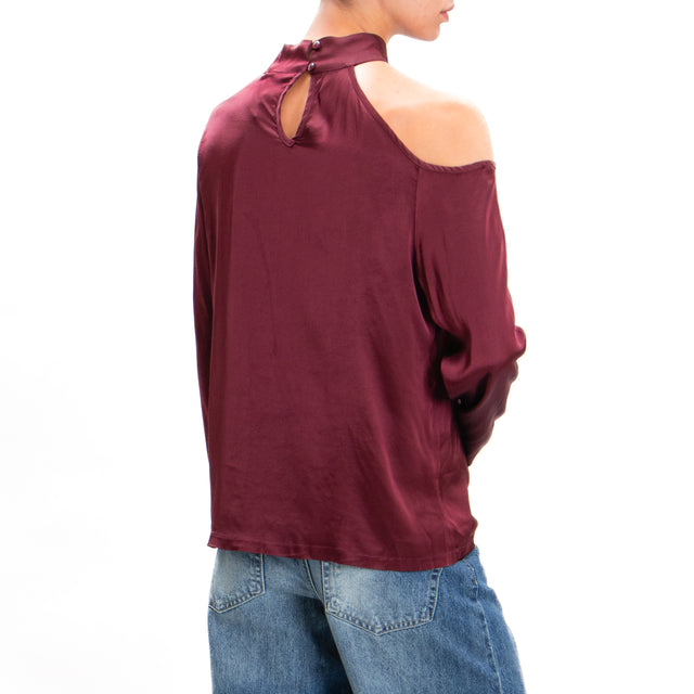 Tensione in-Blusa cut out collo montato in satin - vino