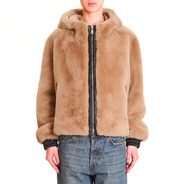 Tension in-Bomber faux fur with hood - honey