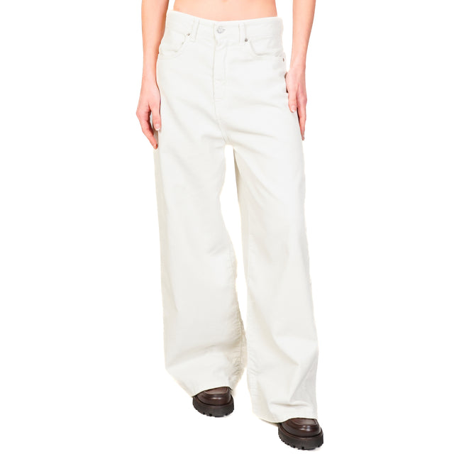 Tensione in-Pantalone GIUSI velluto superpocket - latte