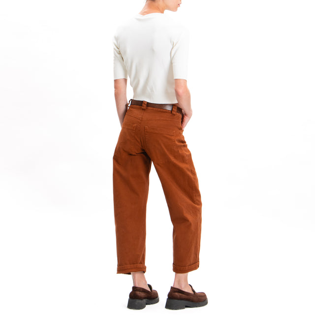 Tensione in-Pantalone carrot con cintura - tabacco