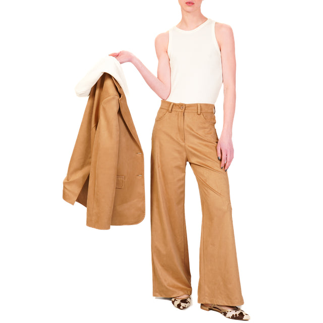 Tensione in-Pantalone GIUSI wide leg effetto suede - camel