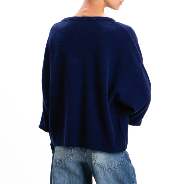 Tension in-V-neck wool sweater with cut out 100% wool SOFT - blue