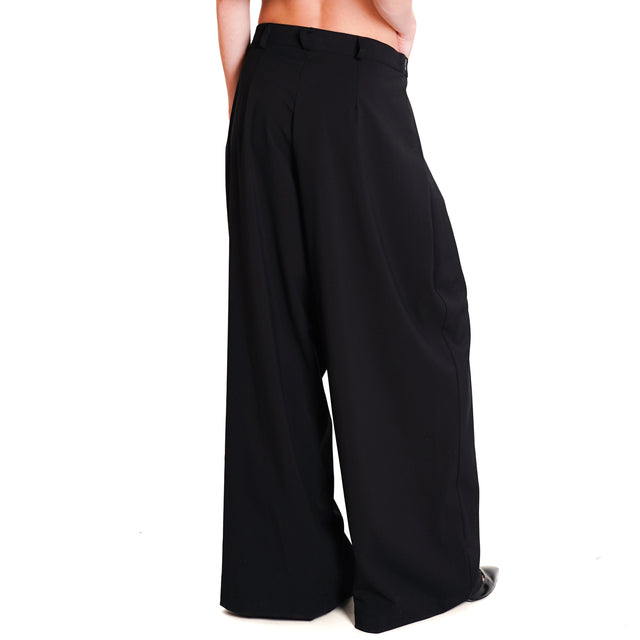 Vicolo-Pantalone with pleats and side buttons - black