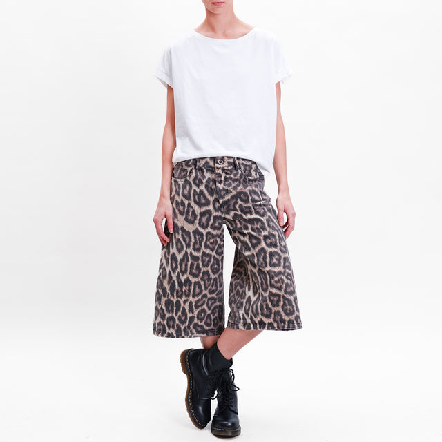 Zeroassoluto-Bermuda BILLY animalier - sand/moro/nero