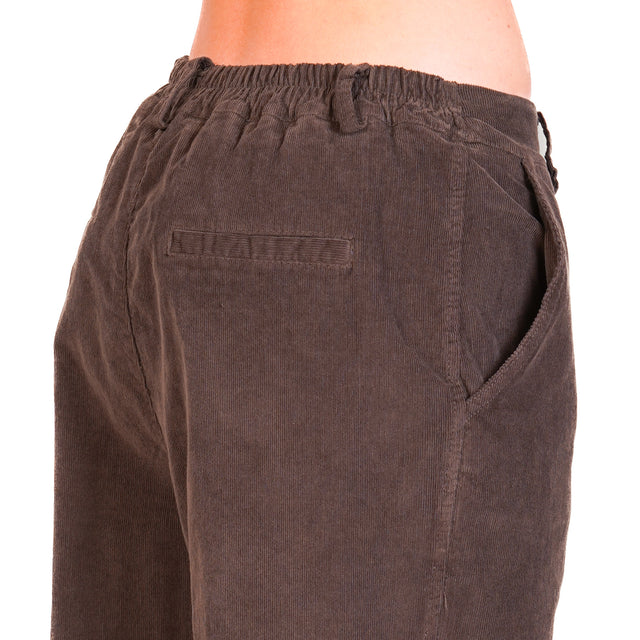 Zeroassoluto-Pantalone LORY velluto millerighe elasticizzato - moro