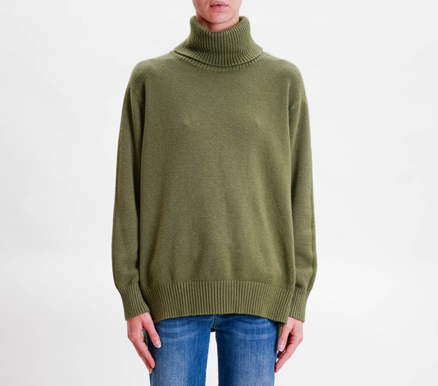 Zeroassoluto-Oversized high neck box sweater with side slits - military